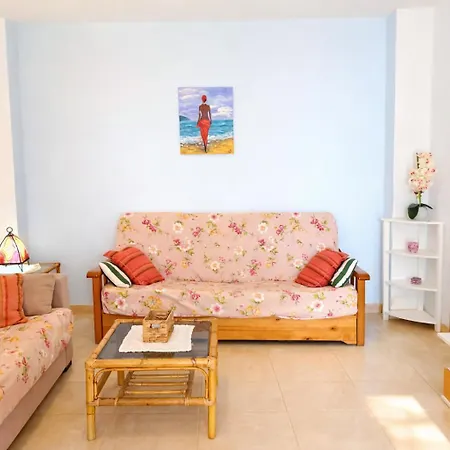 Naufragos Con Terraza * Torrevieja