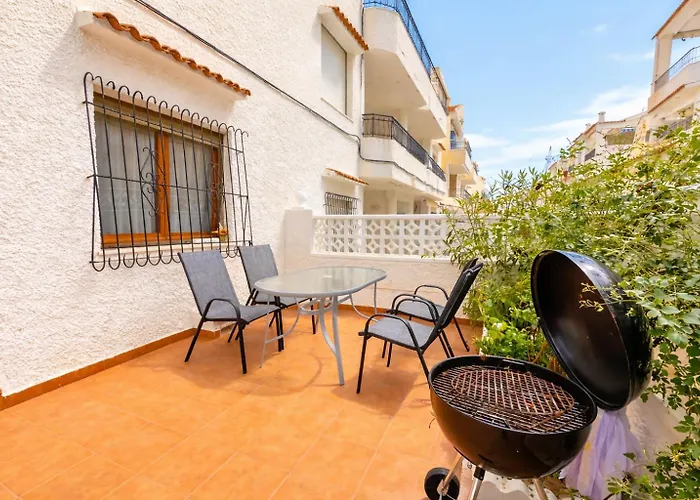 Naufragos Con Terraza Torrevieja