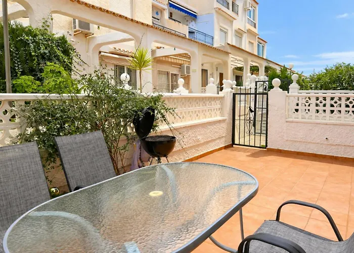 Naufragos Con Terraza * Torrevieja