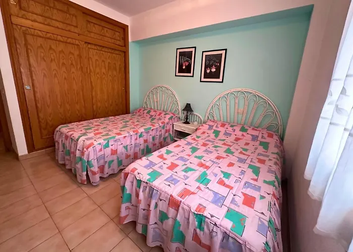 Naufragos: Con Terraza דירה